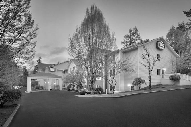 Should I Buy a House in Seattle Bellevue Or Redmond? image 2